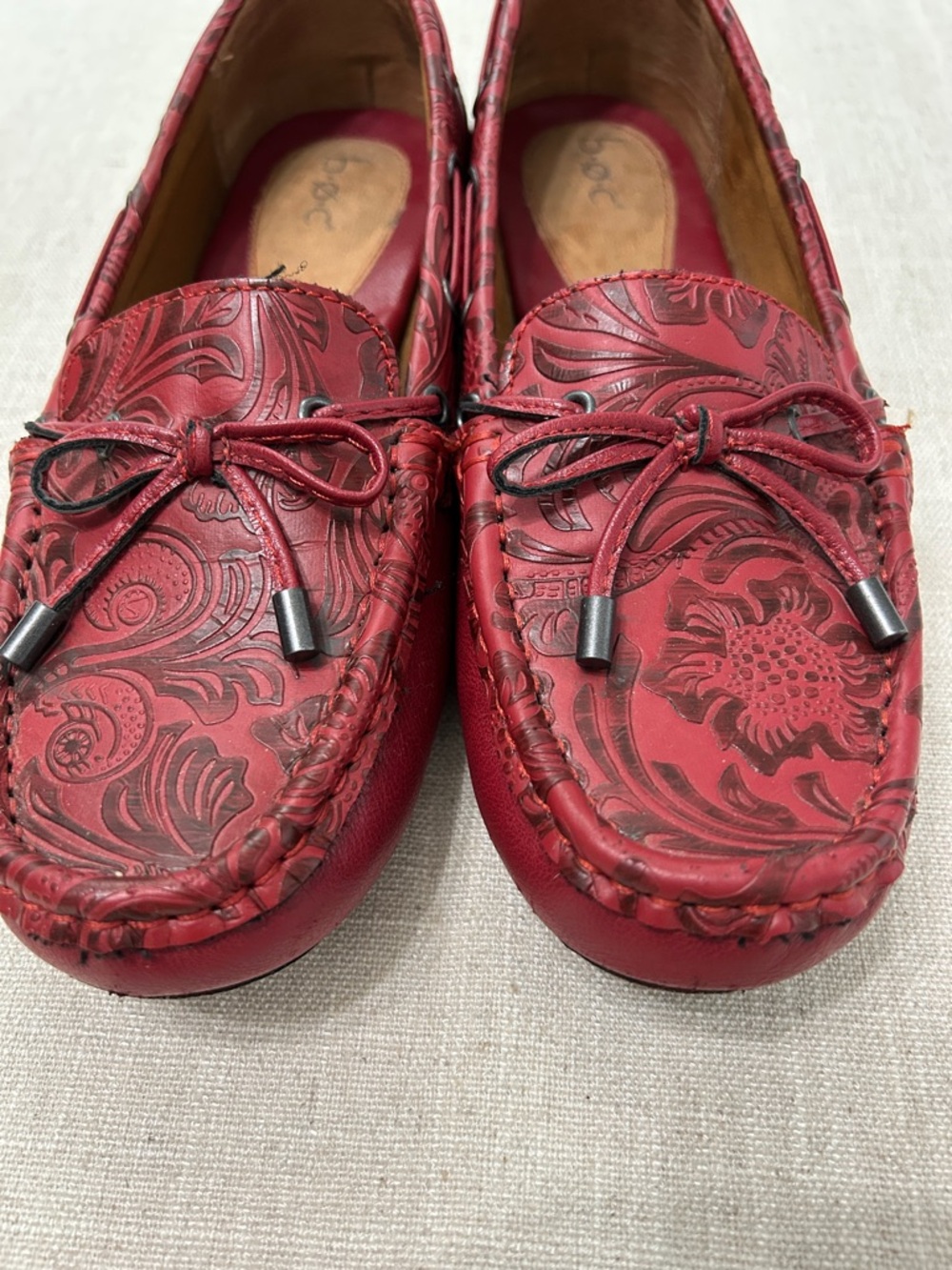 Born b.o.c. Shoes Women’s 8 Red Leather Floral Casual Driving Loafers - Picture 2 of 12
